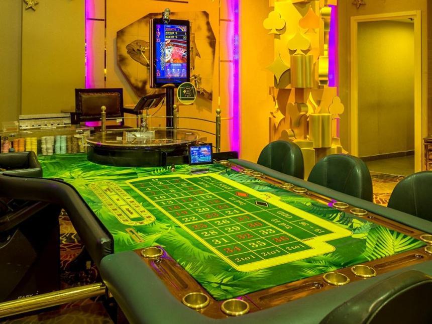 קיירניה Vuni Palace Luxury Resort & Beach & Casino מראה חיצוני תמונה