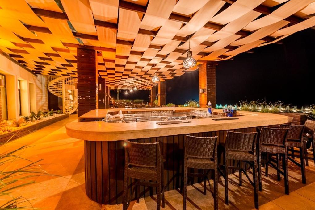 קיירניה Vuni Palace Luxury Resort & Beach & Casino מראה חיצוני תמונה