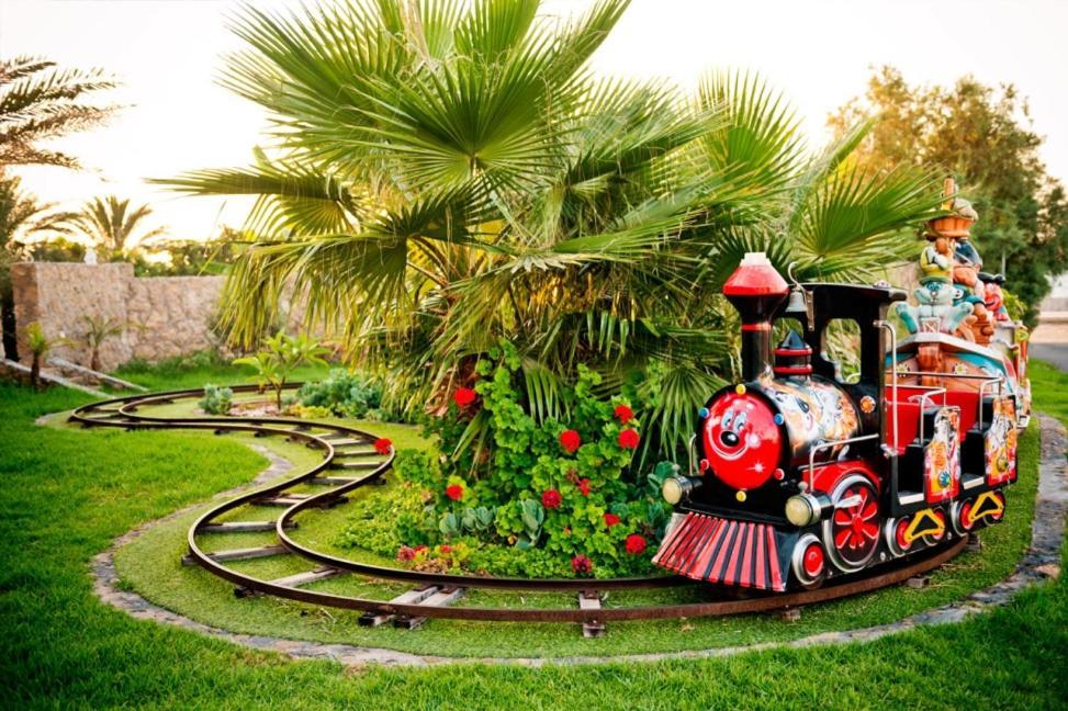 קיירניה Vuni Palace Luxury Resort & Beach & Casino מראה חיצוני תמונה
