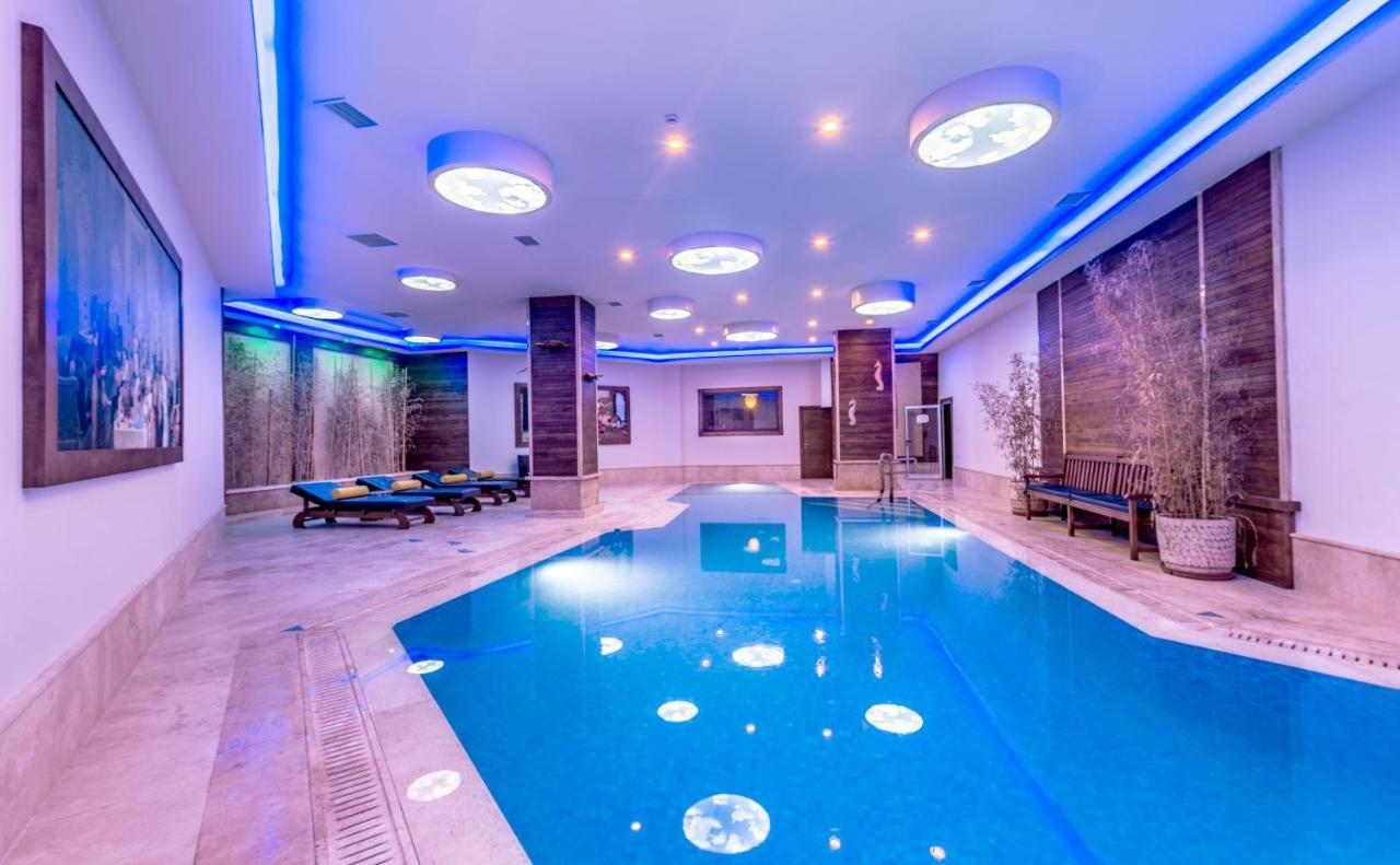 קיירניה Vuni Palace Luxury Resort & Beach & Casino מראה חיצוני תמונה