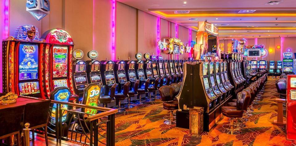 קיירניה Vuni Palace Luxury Resort & Beach & Casino מראה חיצוני תמונה