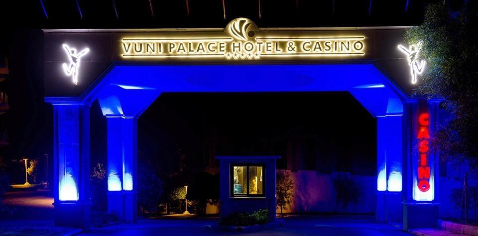 קיירניה Vuni Palace Luxury Resort & Beach & Casino מראה חיצוני תמונה