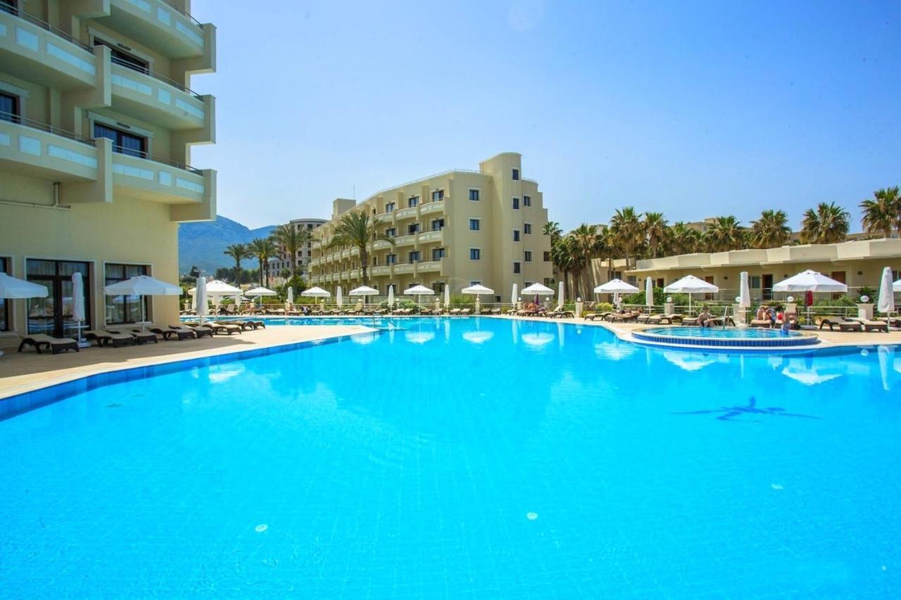 קיירניה Vuni Palace Luxury Resort & Beach & Casino מראה חיצוני תמונה